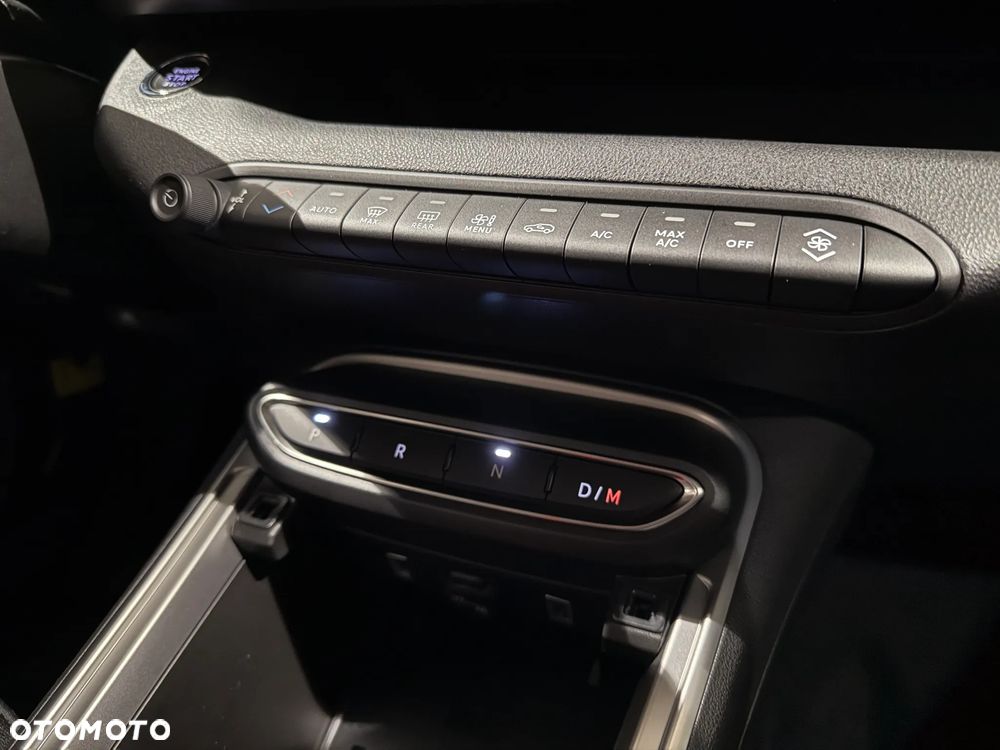 Jeep Avenger 1.2 T3 mHEV Summit FWD eDCT6 - 22