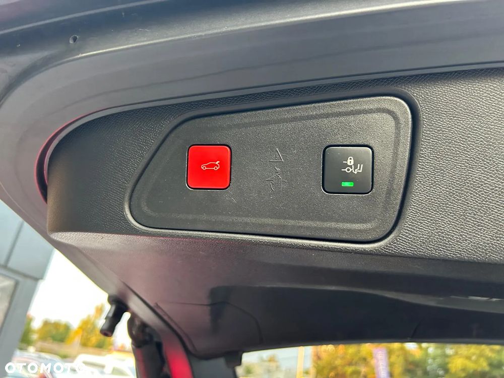 Peugeot 3008 PureTech 130 Stop & Start GPF EAT8 Active Business-Paket - 18