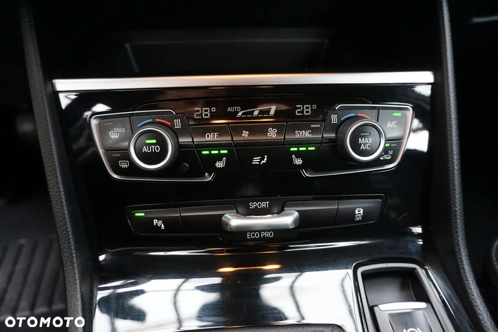 BMW Seria 2 216d Active Tourer - 19