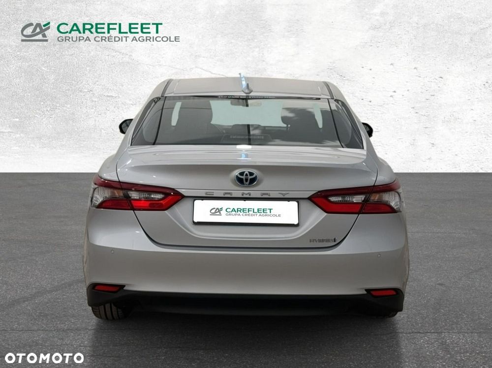 Toyota Camry - 6