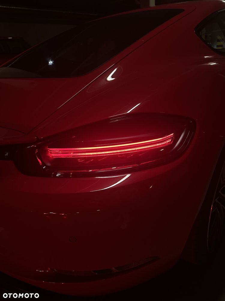 Porsche 718 Cayman - 18