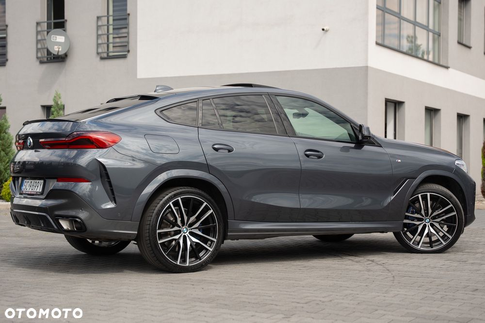 BMW X6 xDrive40d mHEV - 13