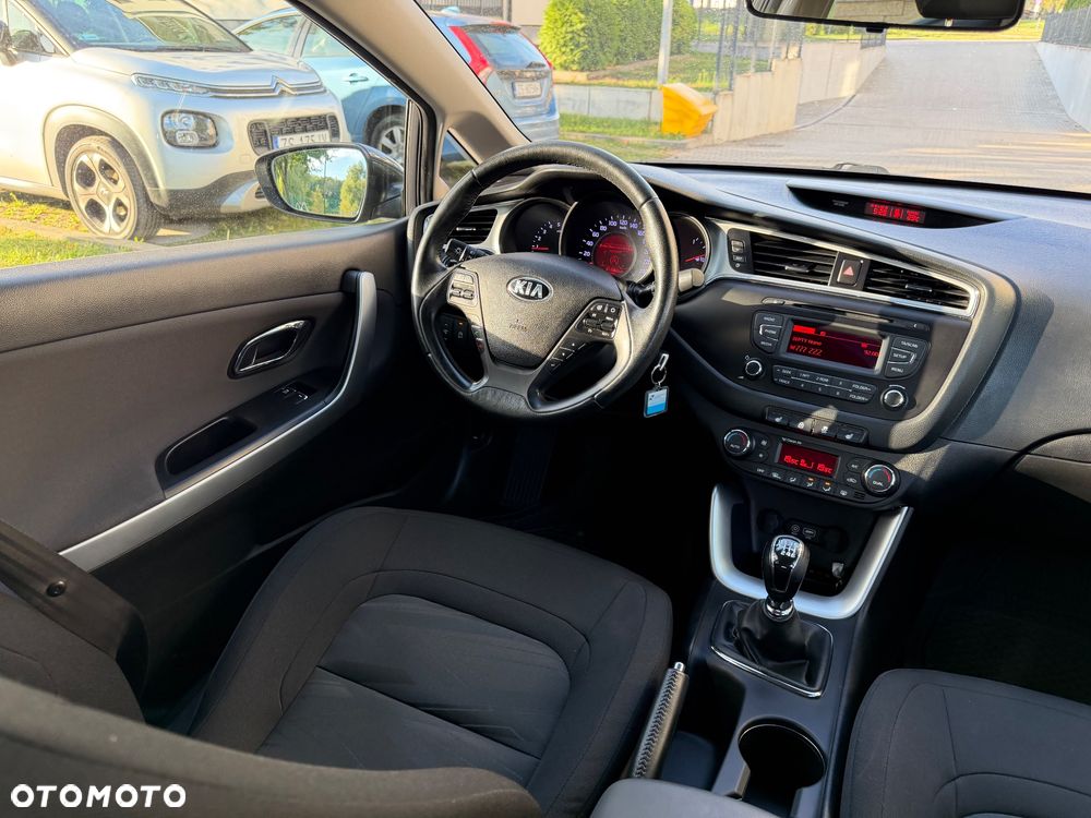 Kia Ceed - 15