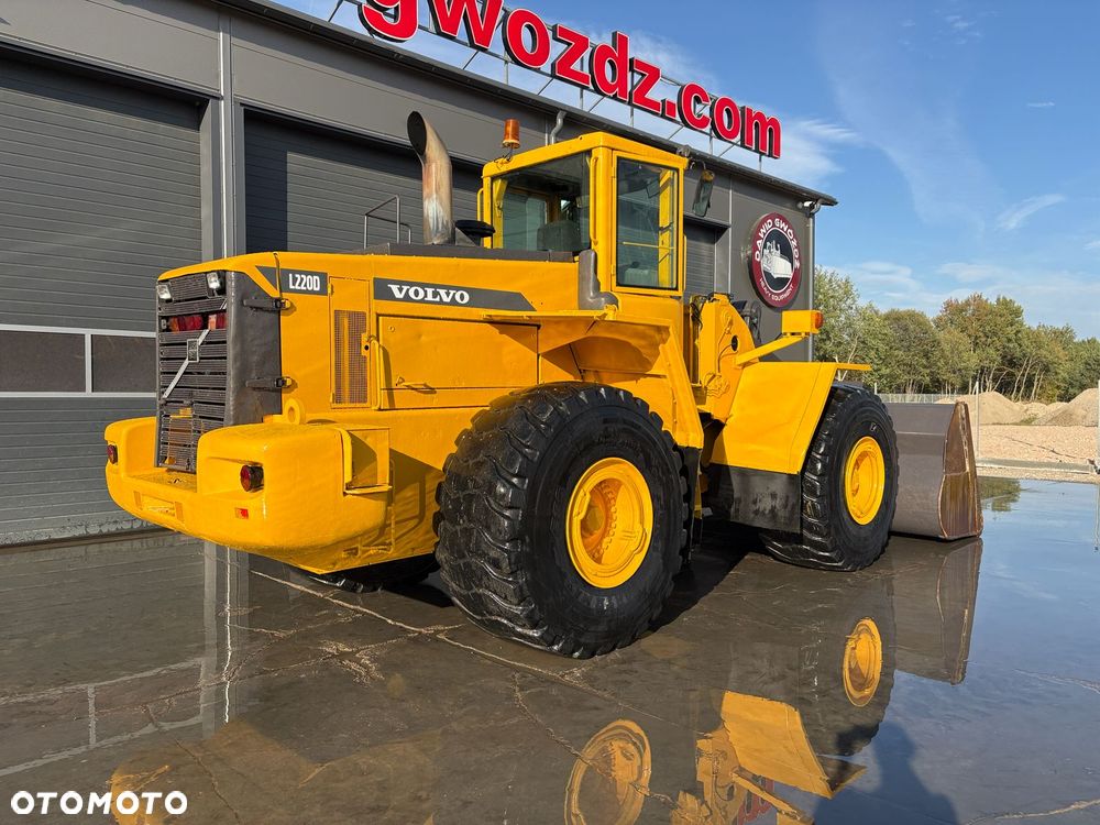 Volvo L220D - 5