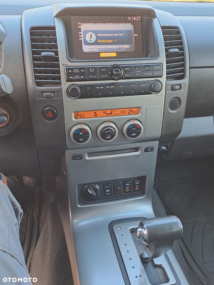 Nissan Navara 2.5 D Platinum - 25