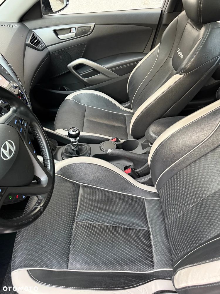 Hyundai Veloster 1.6 Turbo Matt Finish - 11