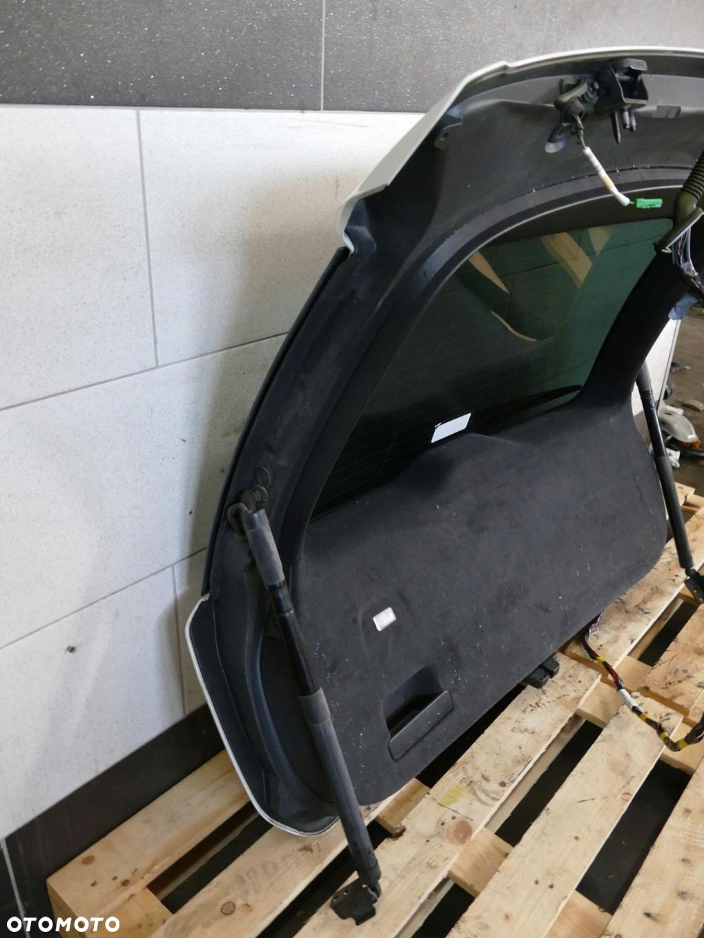VOLVO XC60 I LIFT R-DESIGN KLAPA BAGAŻNIKA TYŁ 614-46 - 11