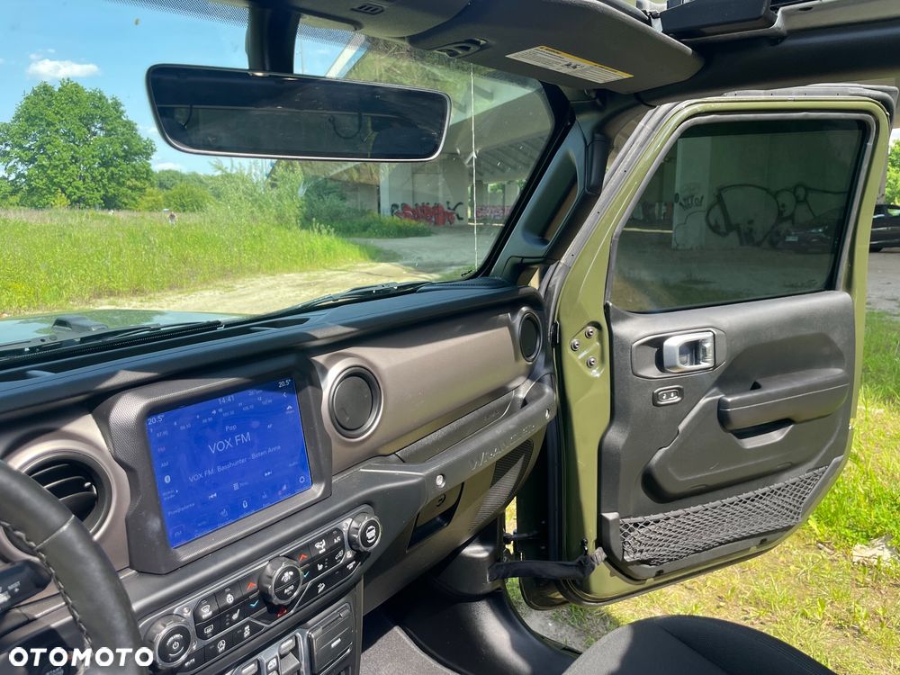Jeep Wrangler - 14