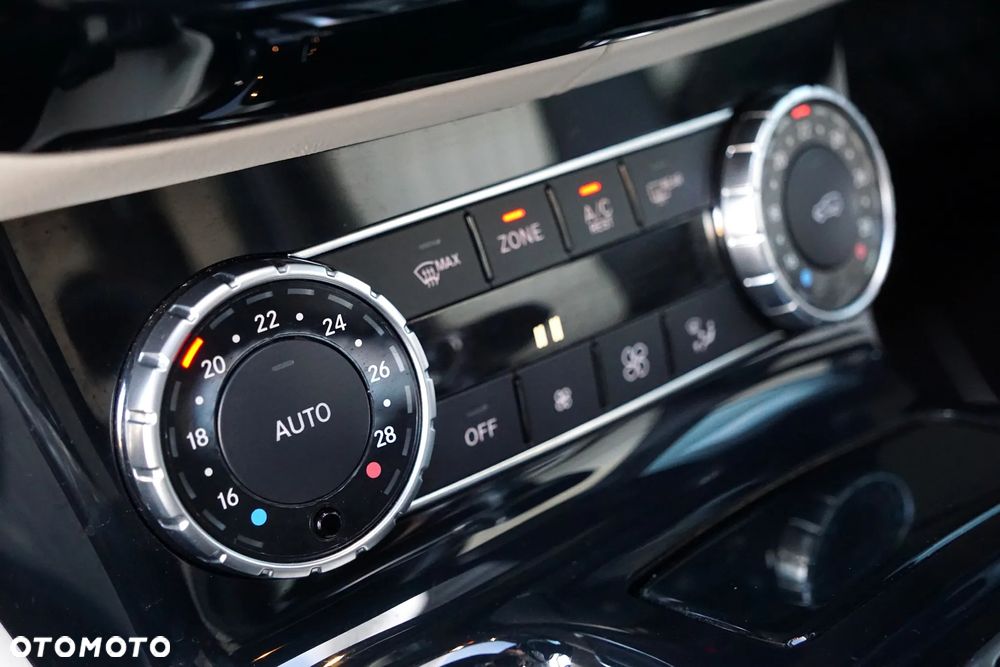 Mercedes-Benz Klasa G AMG 63 AMG SPEEDSHIFT 7G-TRONIC - 24