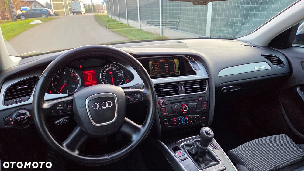 Audi A4 Avant 2.0 TDI DPF quattro - 18