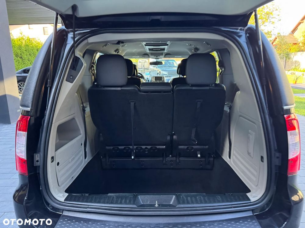 Chrysler Town & Country 3.6 Limited - 6