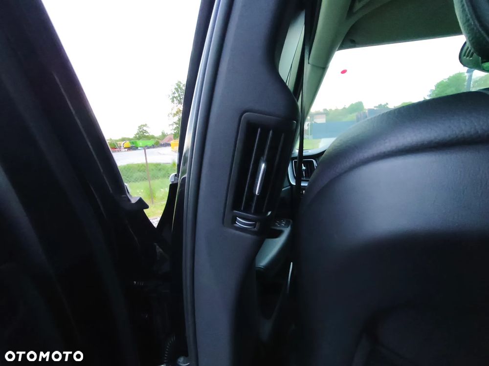 Volvo XC 60 - 32