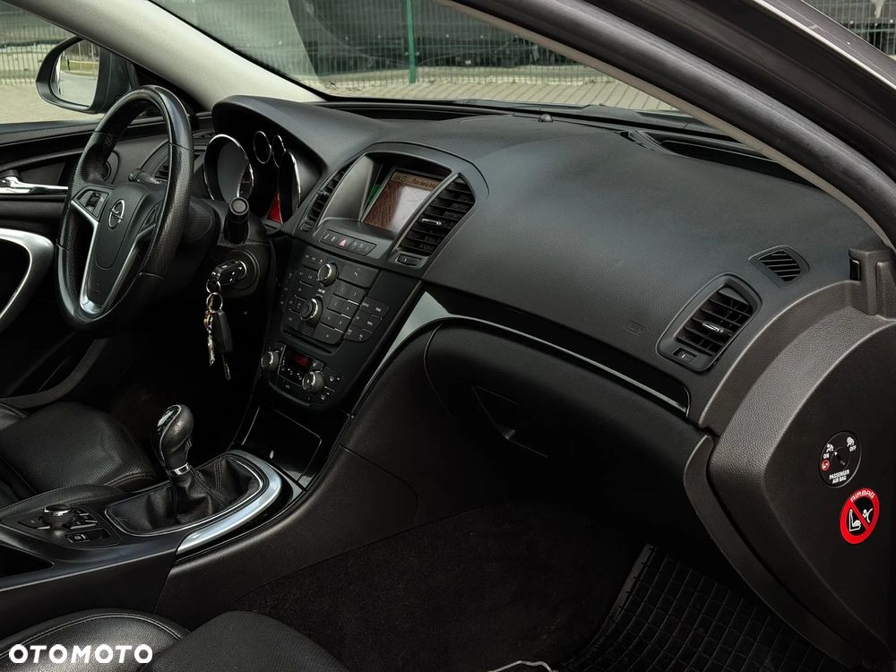 Opel Insignia 1.6 Turbo Sport - 28