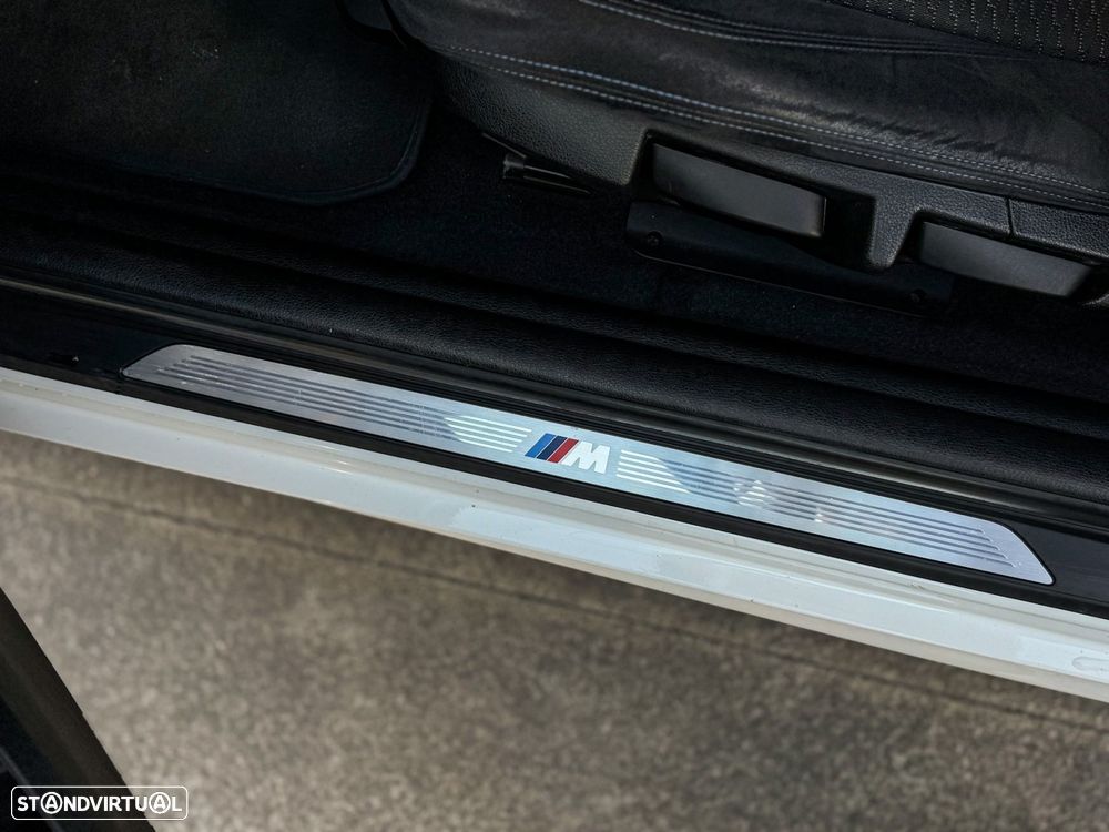 BMW 118 d Pack M - 20