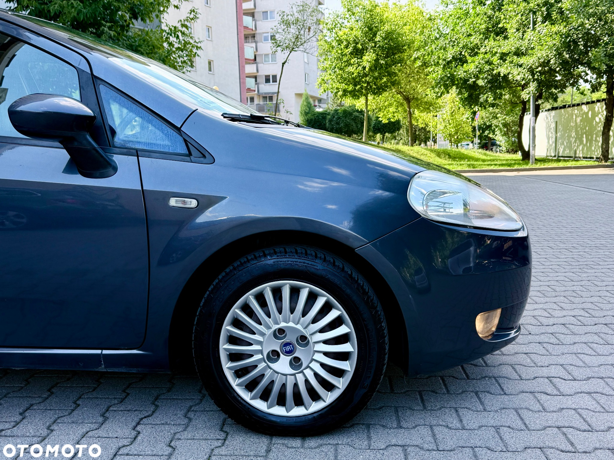 Fiat Grande Punto Actual 1.4 8V Estiva Blue&Me Euro5 - 5