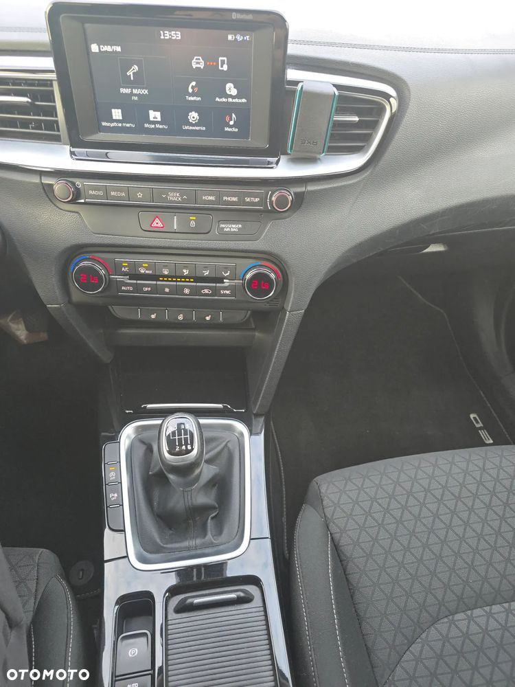 Kia Ceed 1.6 CRDi Spirit - 9