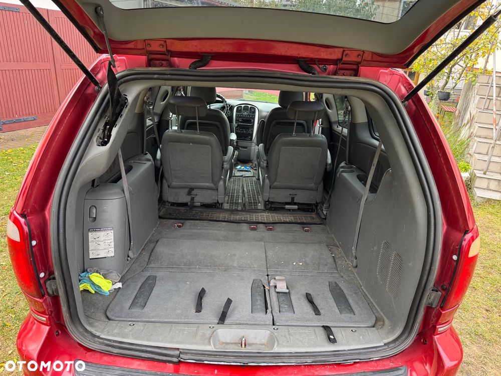 Chrysler Town & Country 3.8 - 23