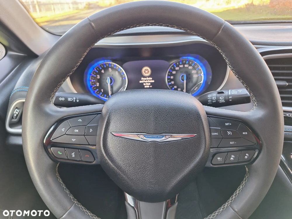 Chrysler Pacifica - 6