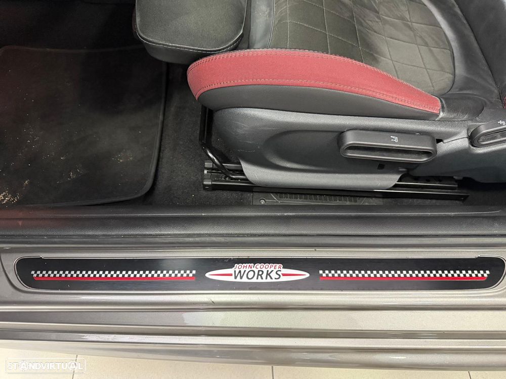 MINI 3 Portas John Cooper Works Sport Aut. - 14