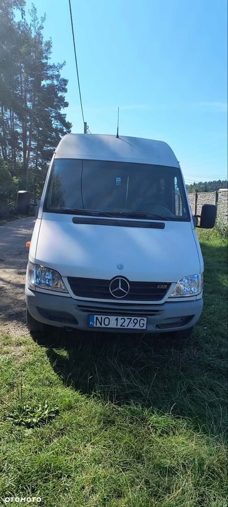 Mercedes-Benz Sprinter - 2
