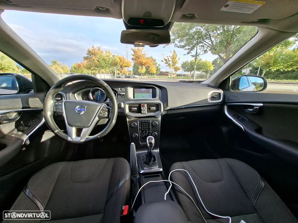 Volvo V40 Cross Country 2.0 D4 Momentum - 5