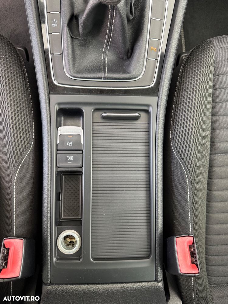 Volkswagen Golf 1.6 TDI DPF BMT Highline - 20