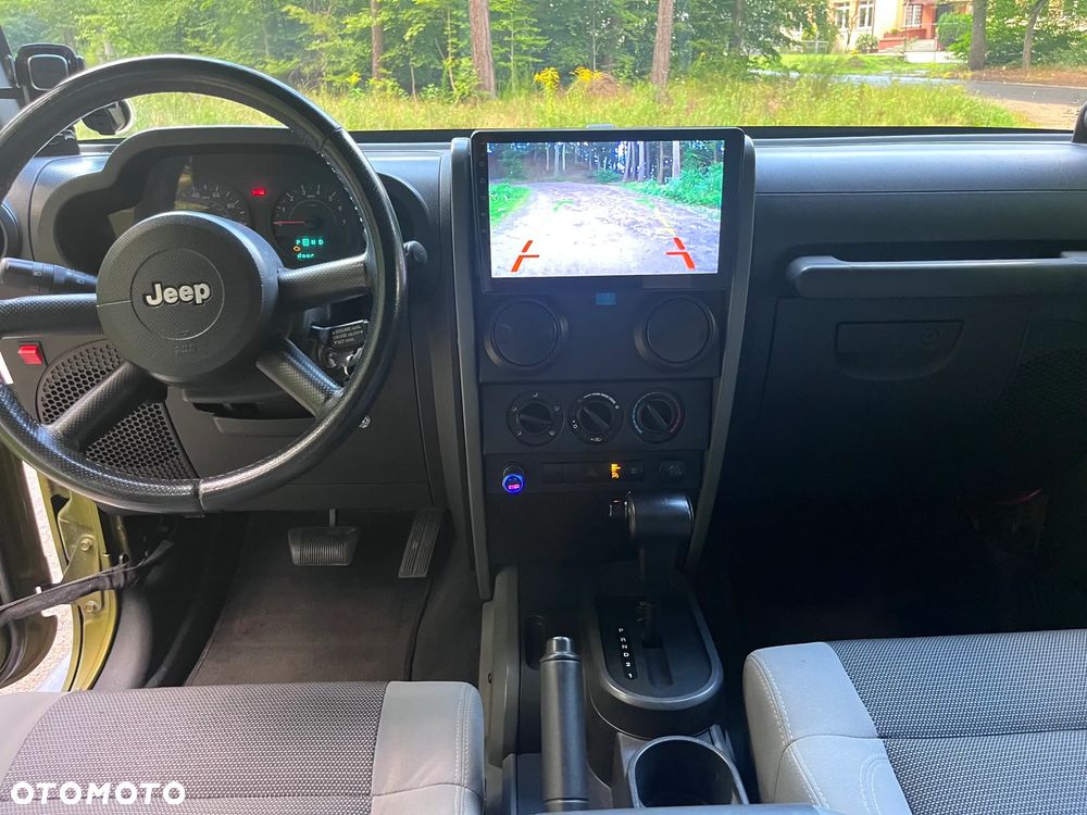 Jeep Wrangler Unlimited 3.8 Automatik Sahara - 13