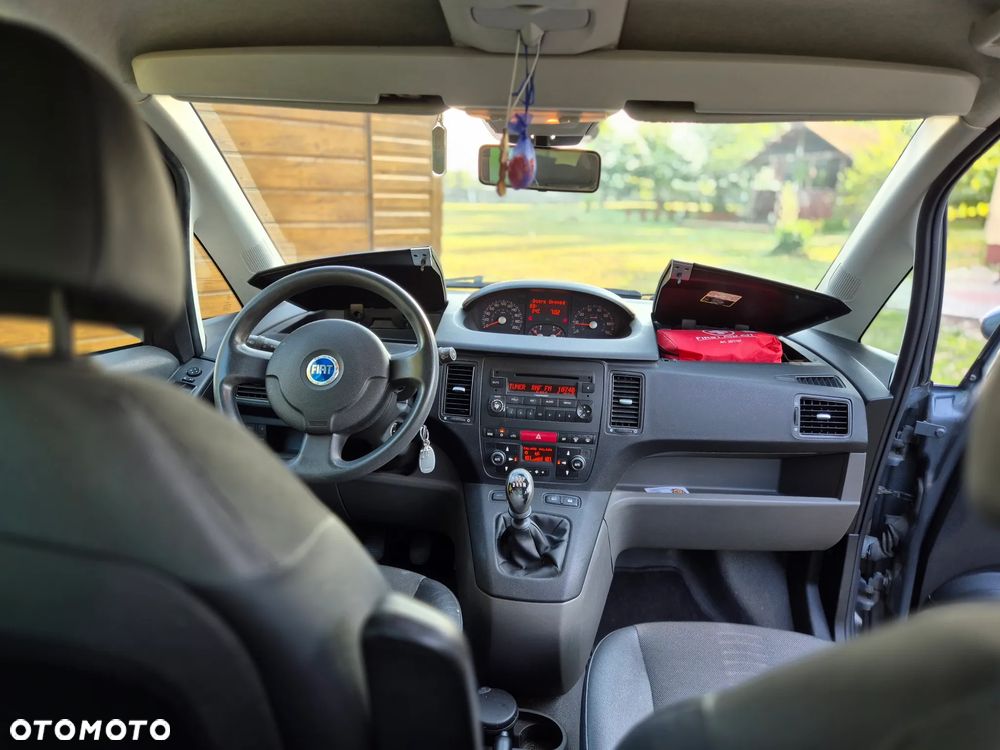Fiat Idea 1.4 16V Actual - 11