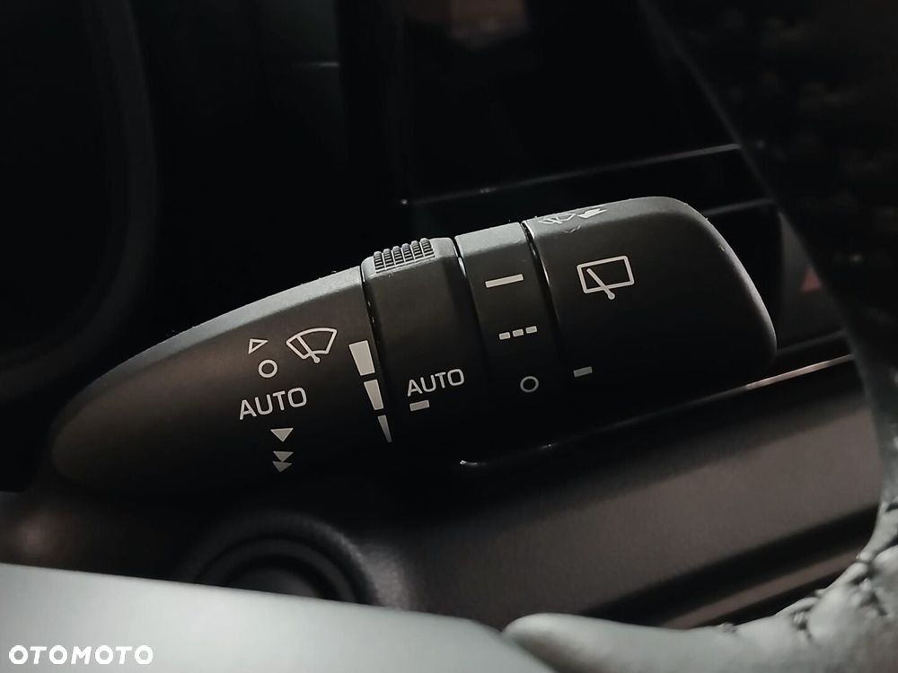 Toyota Yaris Hybrid 1.5 Executive - 18