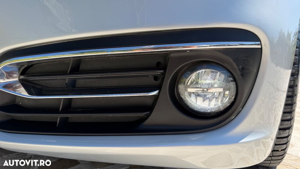 BMW Seria 5 520d xDrive AT - 40