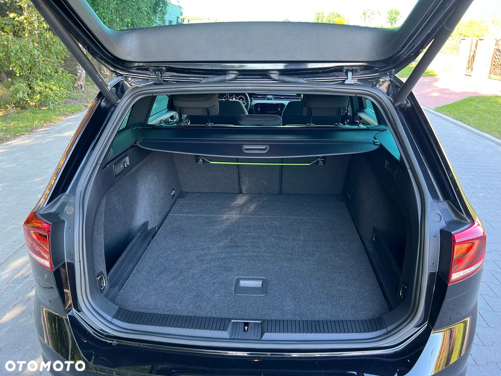 Volkswagen Passat 2.0 TDI EVO Business DSG - 17