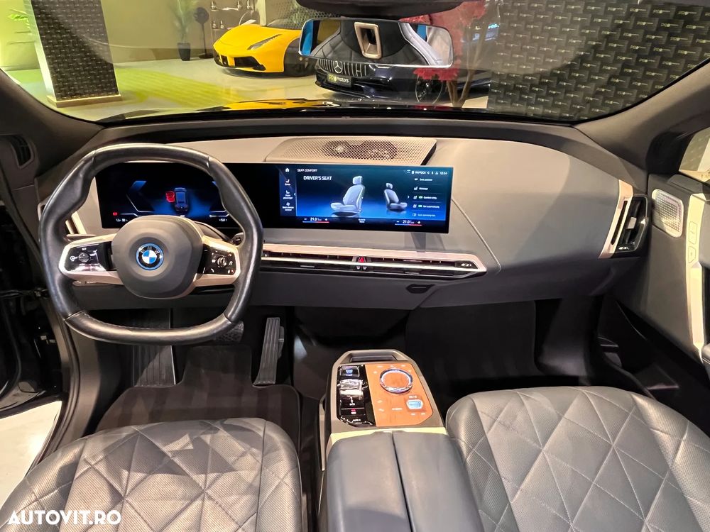BMW iX - 27