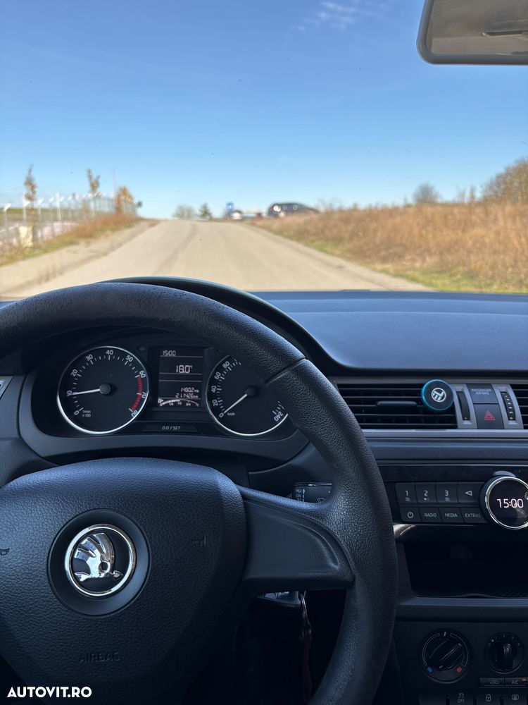 Skoda Rapid 1.2 TSI Active - 8