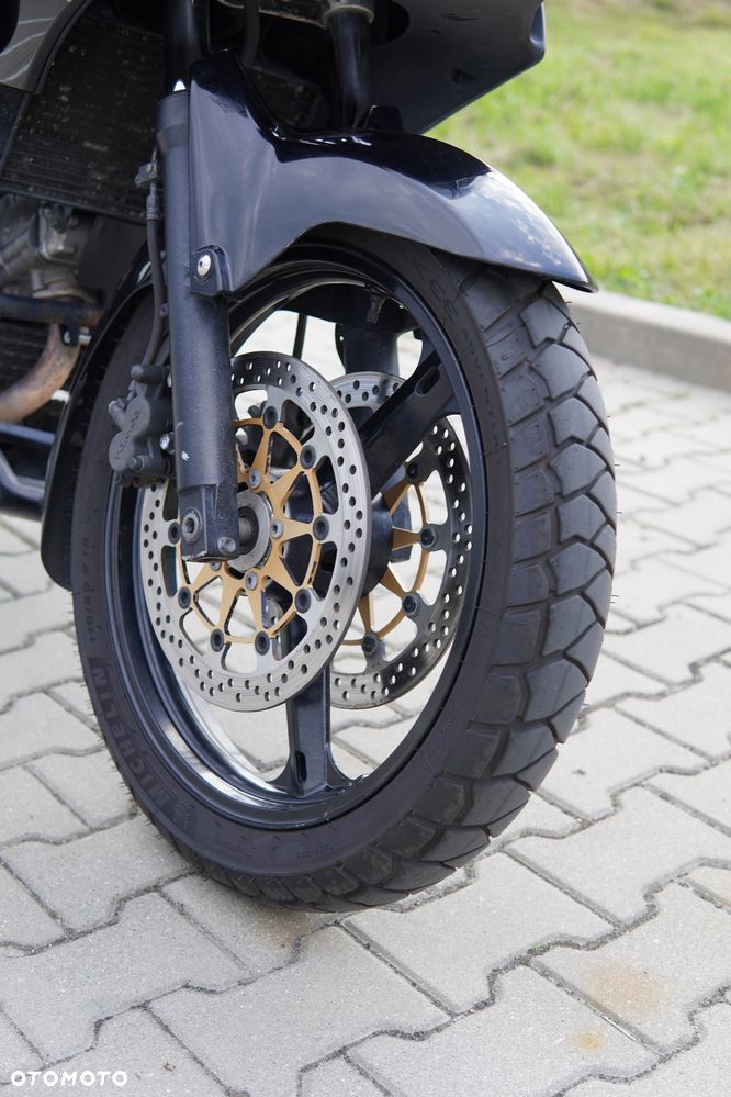 Suzuki V-STROM - 10