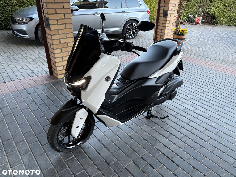 Yamaha NMAX - 1