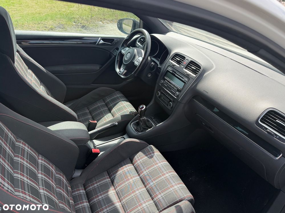 Volkswagen Golf 2.0 GTI - 21