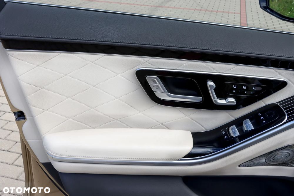 Mercedes-Benz Klasa S 500 4-Matic L 9G-TRONIC - 16