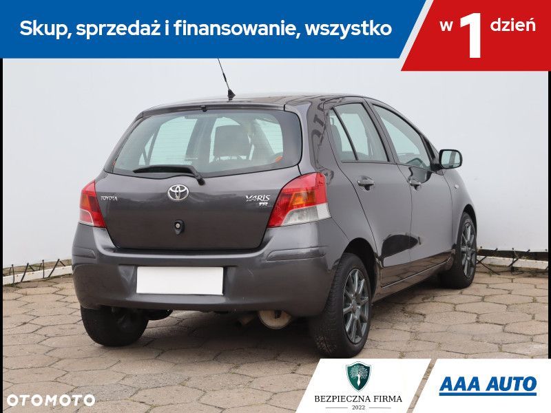 Toyota Yaris - 6