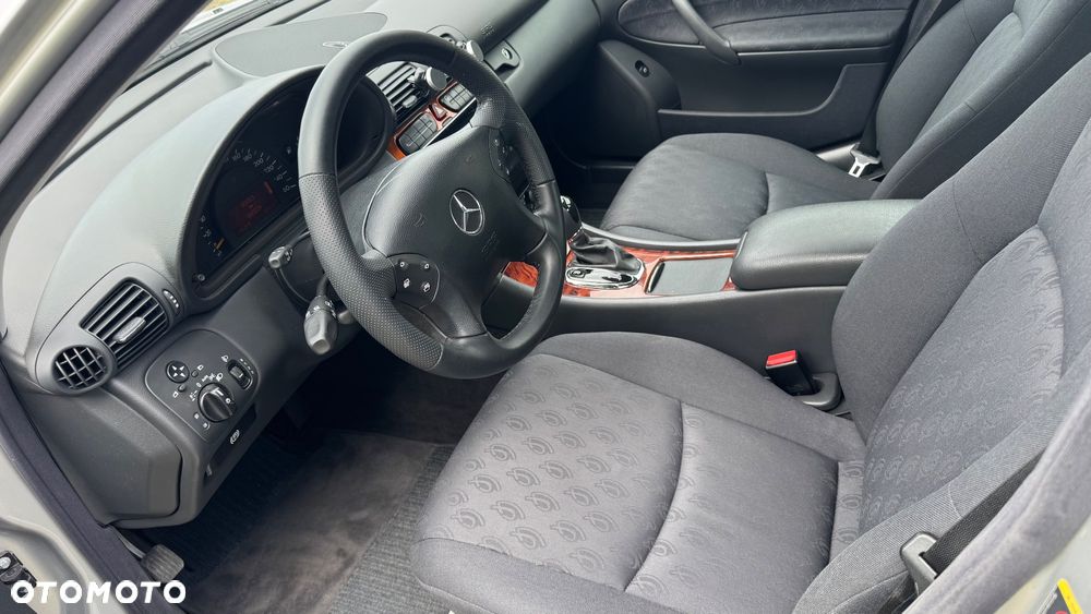 Mercedes-Benz Klasa C 180 Kompressor Automatik Classic - 7