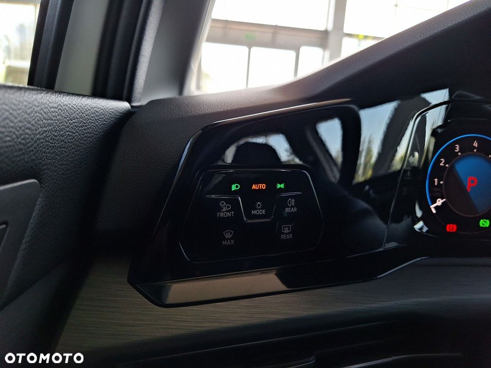 Volkswagen Golf - 35