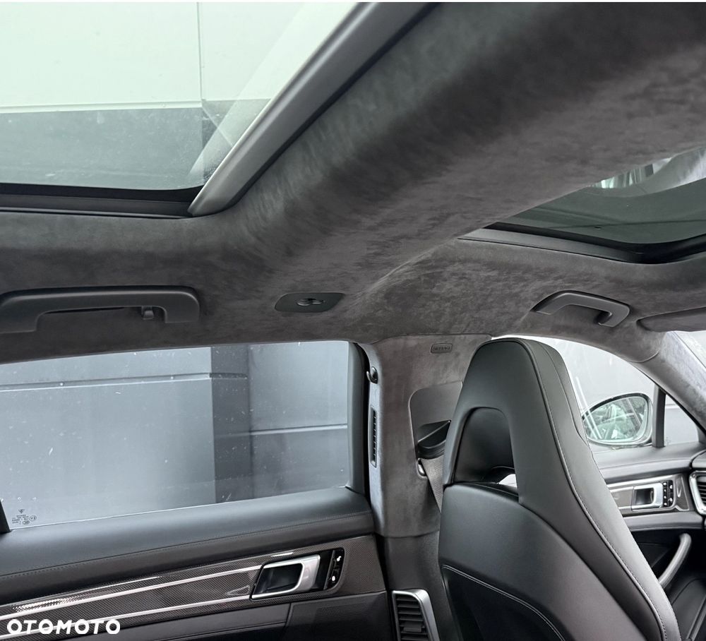 Porsche Panamera Turbo - 41