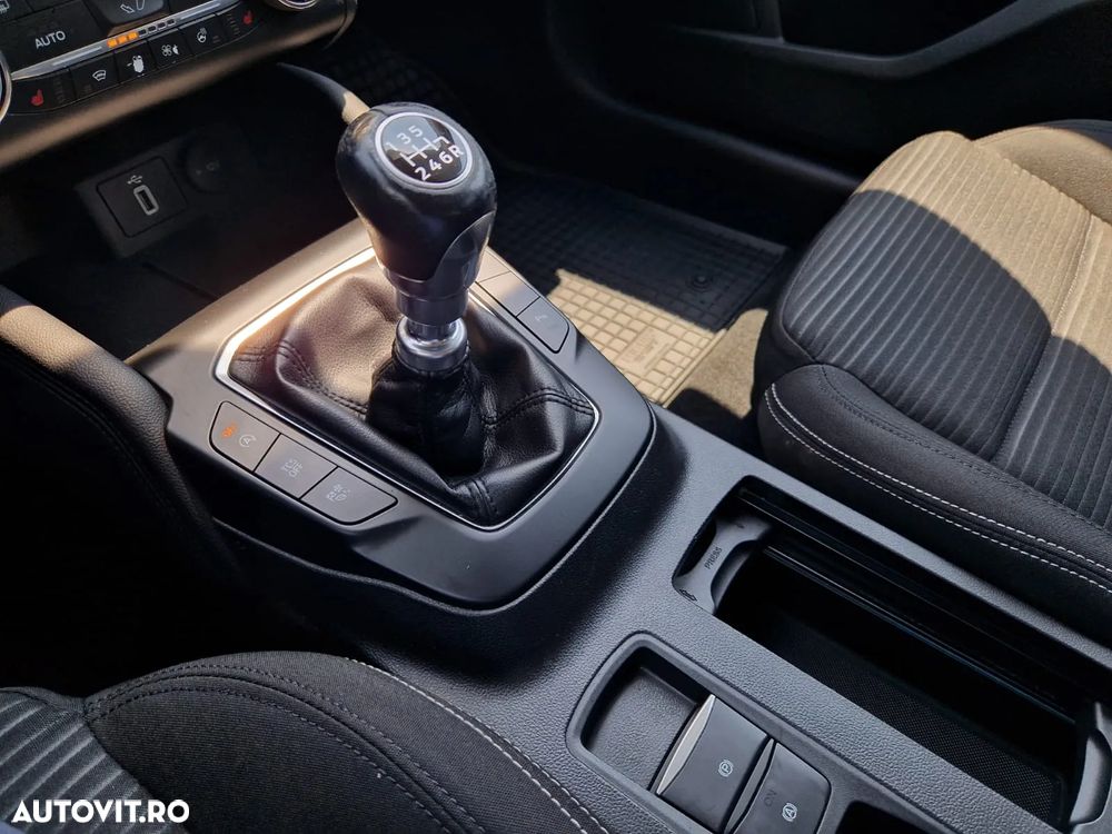 Ford Focus 1.0 EcoBoost Titanium Business - 19