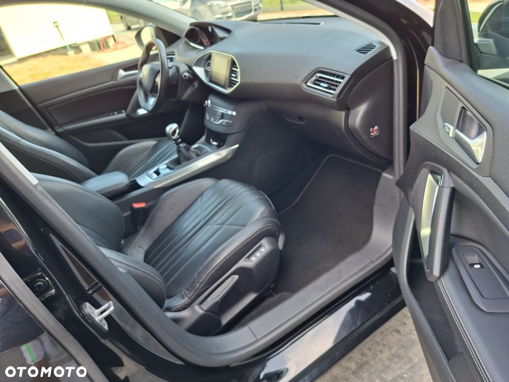 Peugeot 308 BlueHDi FAP 120 Stop & Start Allure - 32