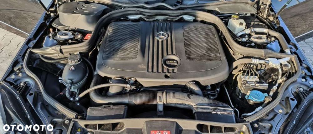 Mercedes-Benz Klasa E 250 CDI DPF BlueEFFICIENCY 7G-TRONIC Elegance - 17