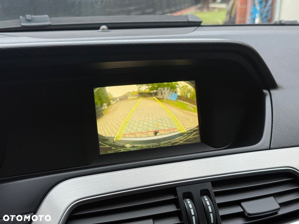 Mercedes-Benz Klasa C 300 CDI DPF 4Matic (BlueEFFICIENCY) 7G-TRONIC Avantgarde - 24