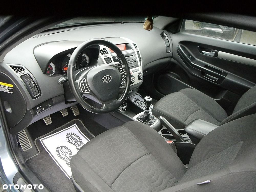 Kia ProCeed - 24