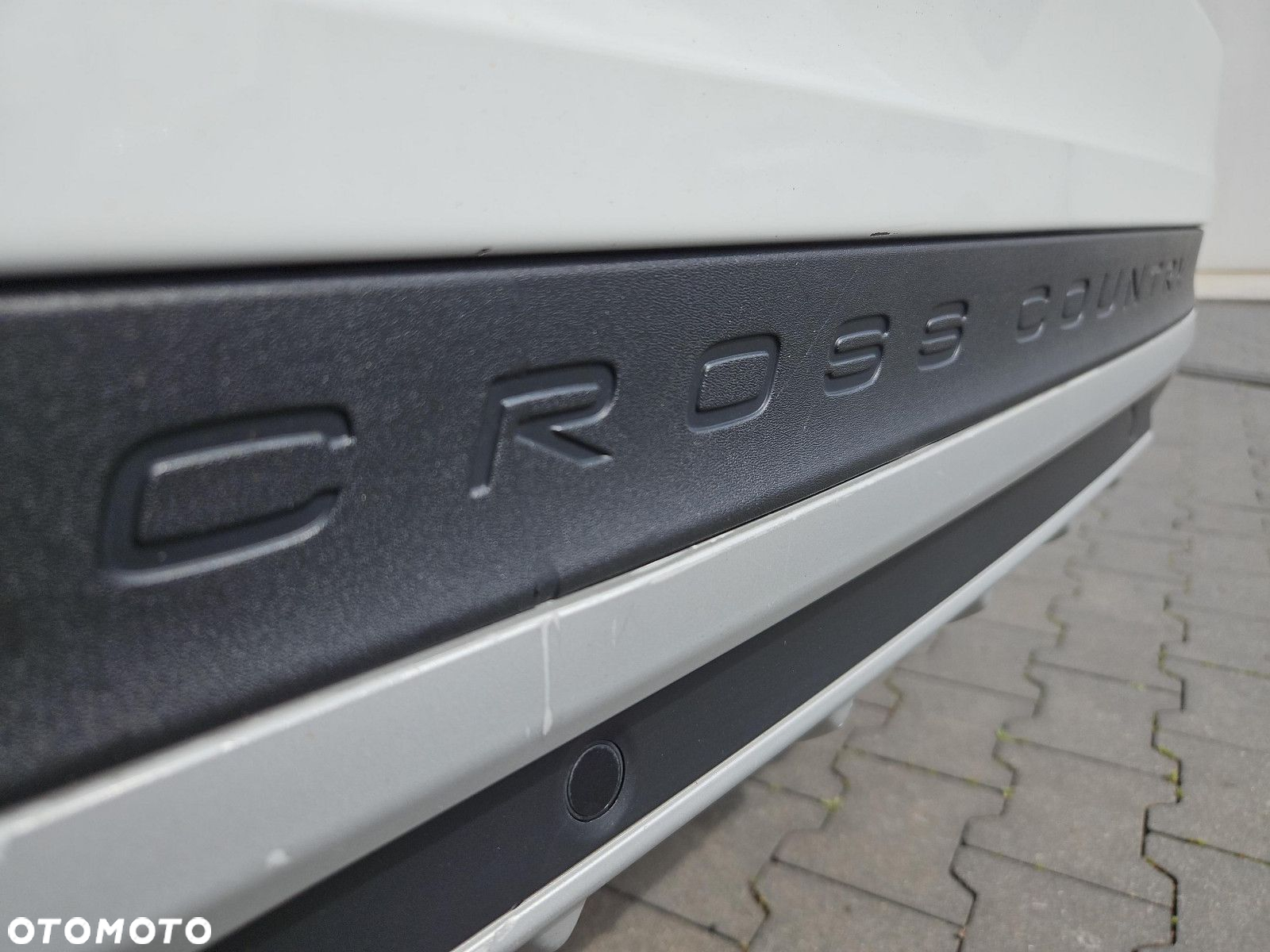 Volvo V60 Cross Country - 32