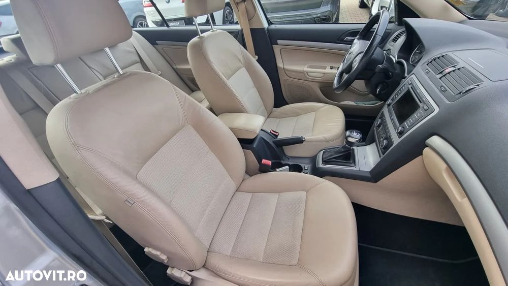 Skoda Octavia 1.8 TSI Business DSG - 10