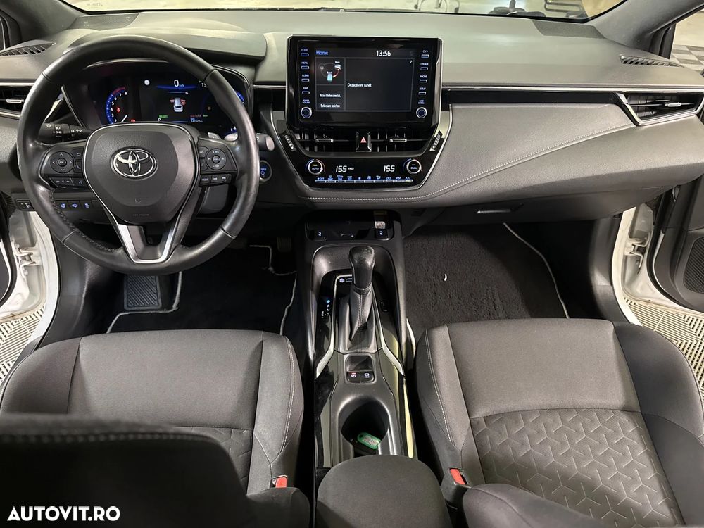 Toyota Corolla - 10