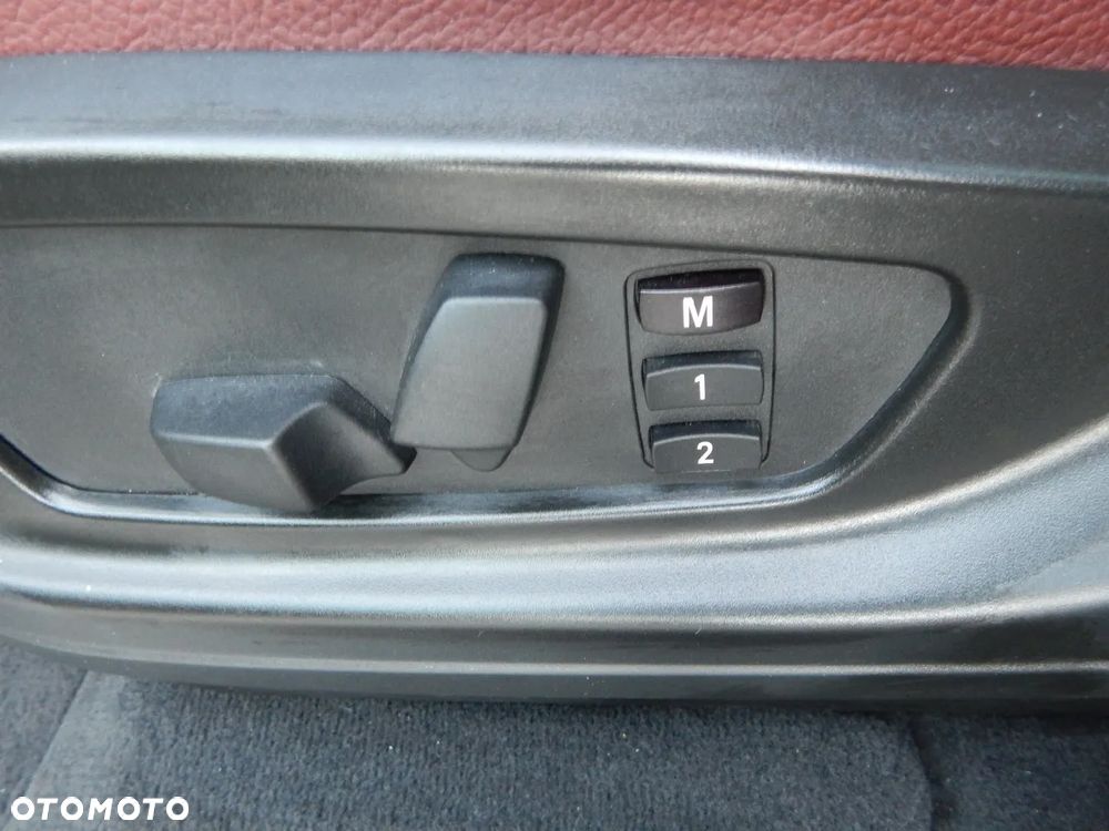 BMW X6 xDrive40d - 17